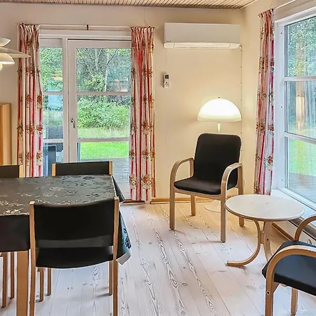 Majken - 300m From The Sea By Interhome Vester Somarken